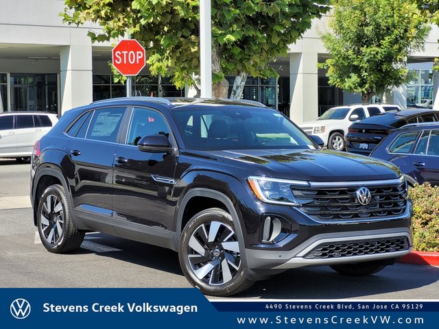 New 2024 Volkswagen Atlas Cross Sport 2.0T SE w/Technology 4D