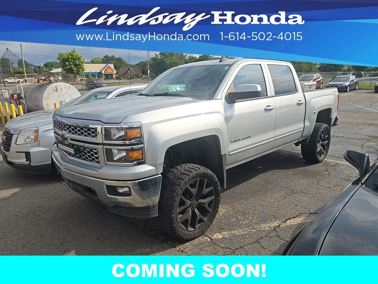 Used 2015 Silver Ice Metallic Chevrolet LT image 2