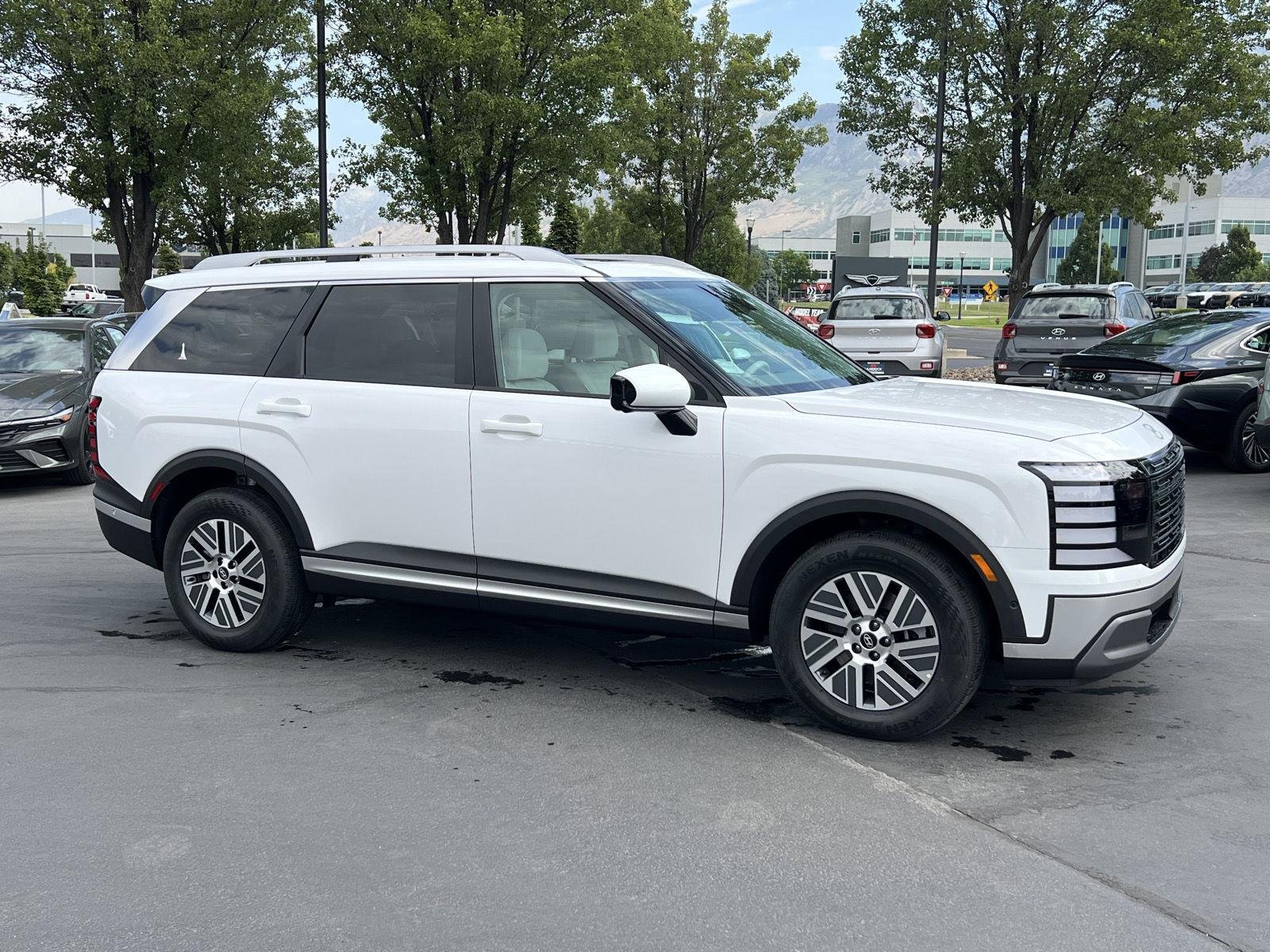 New 2026 Creamy White Pearl Hyundai SEL Premium 8P image 5