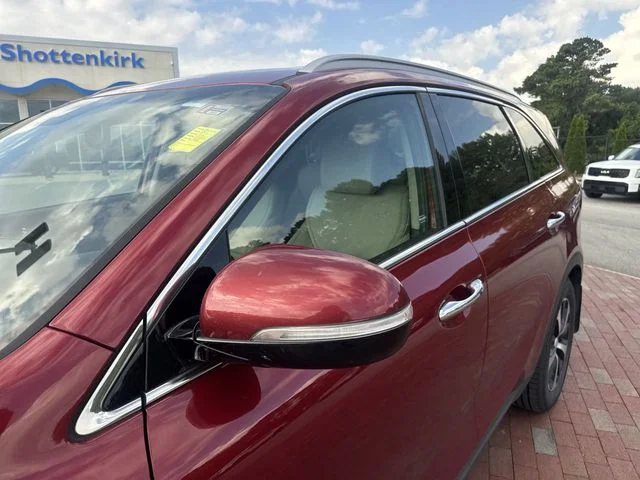 Used 2017 Red Kia EX image 5