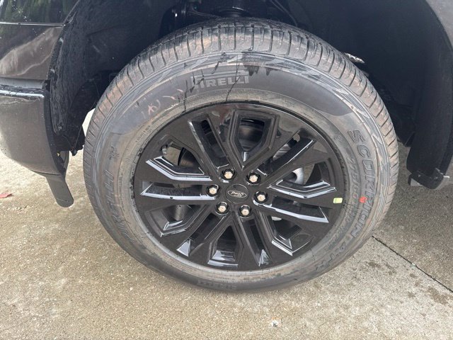 New 2026 Agate Black Metallic Ford XLT image 43