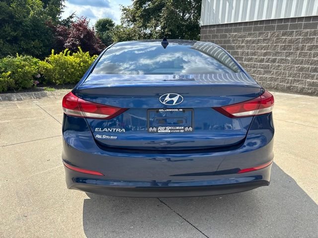 Used 2017 Lakeside Blue Hyundai SE image 7