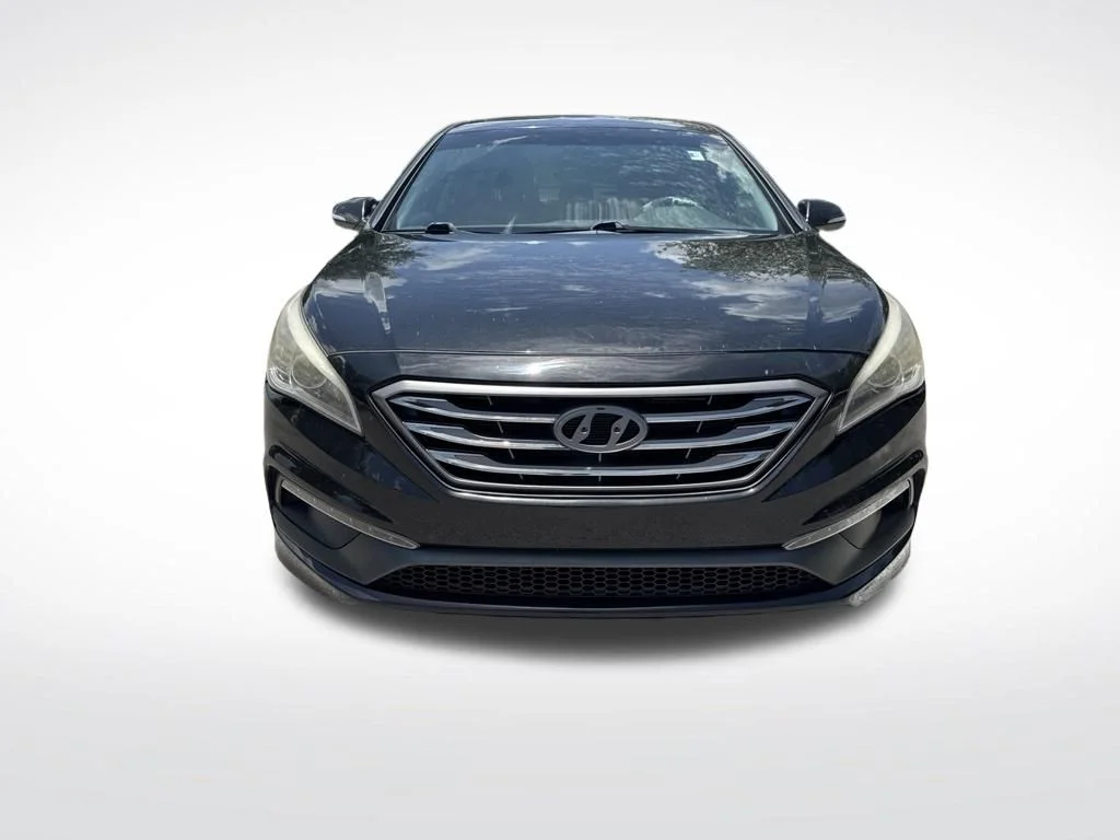 Used 2017 Phantom Black Hyundai Sport image 3