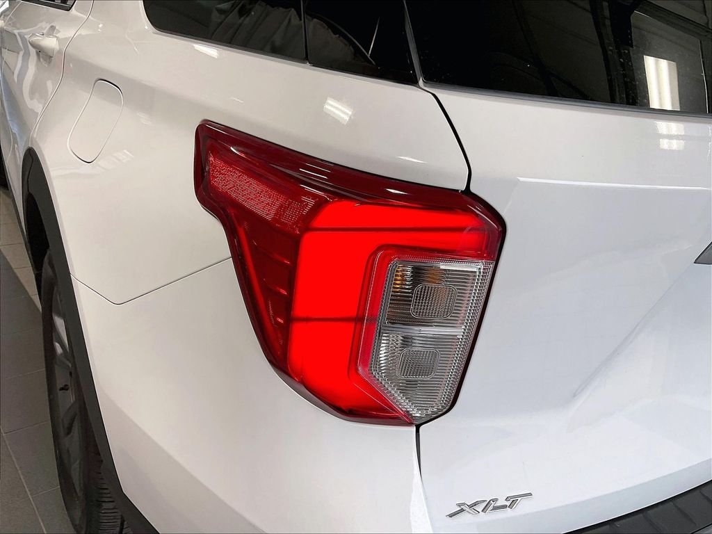 Used 2021 Oxford White Ford XLT image 34