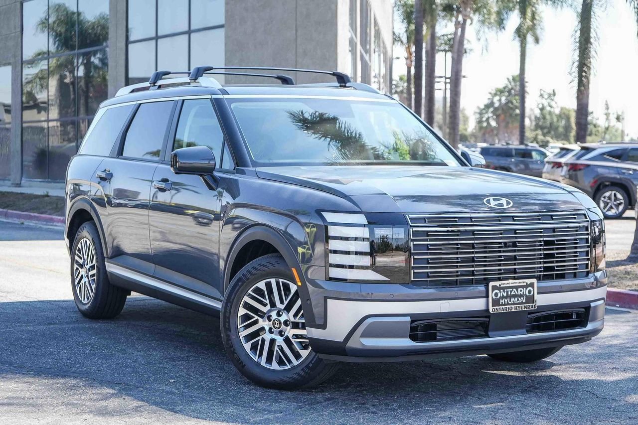 New 2026 Gray Hyundai SEL Premium image 2