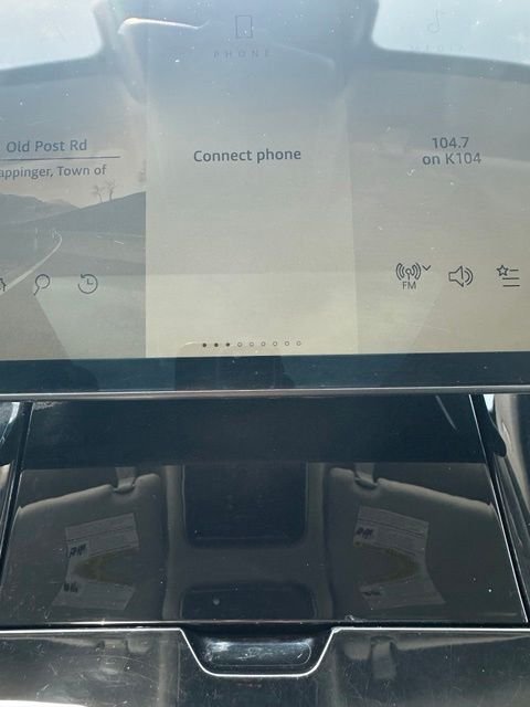 Used 2024 White Land Rover SE image 37
