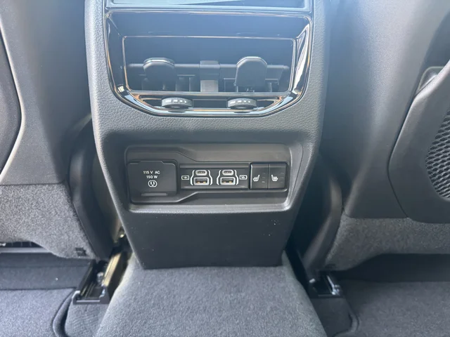 Used 2024 Black Jeep 4xe image 17
