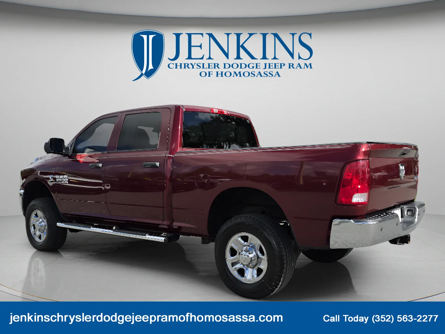 Used 2016 Delmonico Red Pearlcoat Ram Tradesman image 8