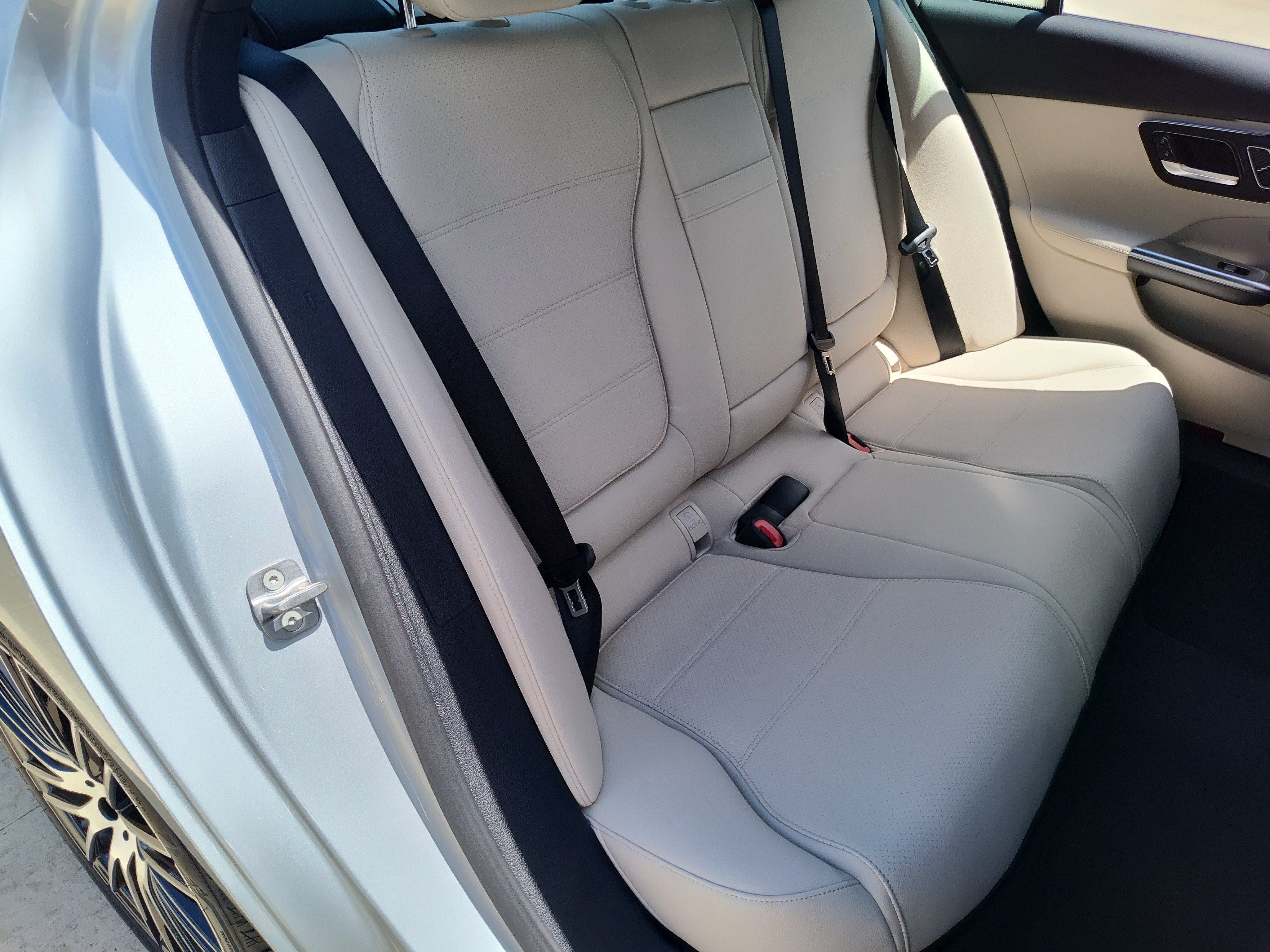 New 2026 Cirrus Silver Metallic Mercedes-Benz C 300 image 28