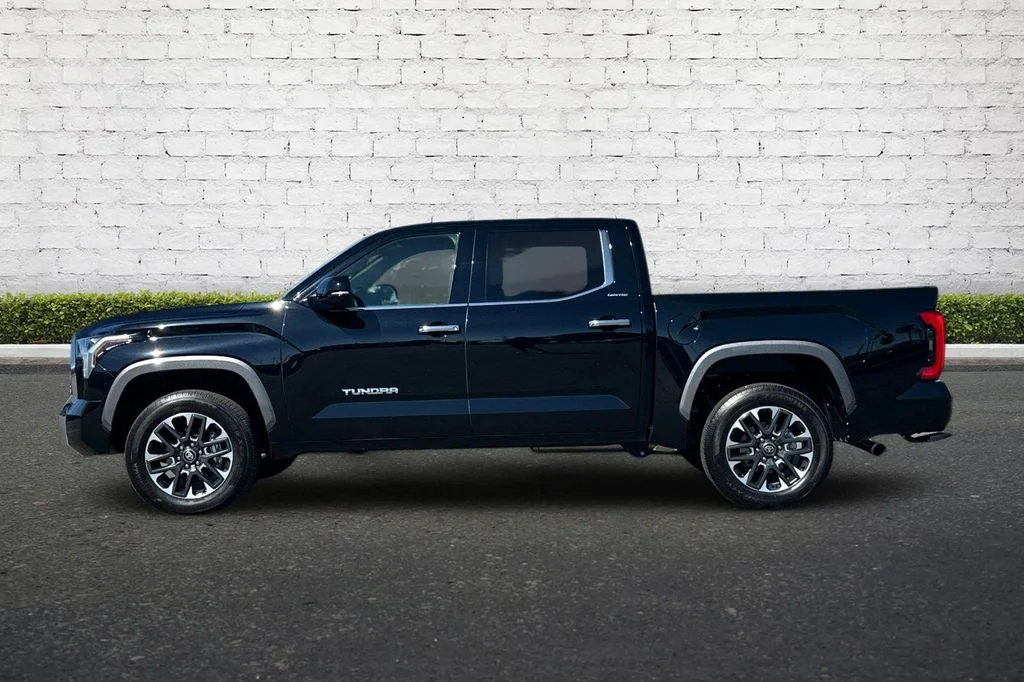 2025 Toyota Tundra Limited - Photo 7