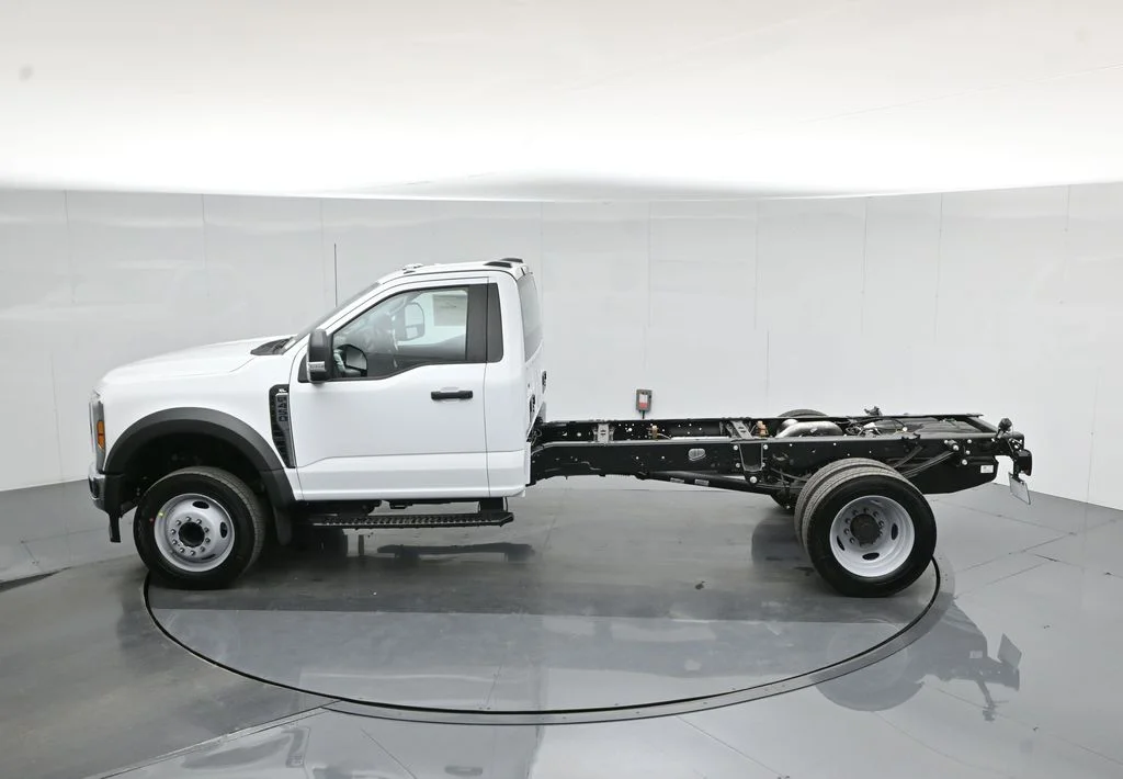 New 2026 Oxford White Ford XL image 46