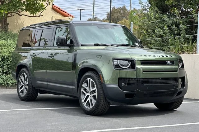 New 2026 Woolstone Green Land Rover S image 7