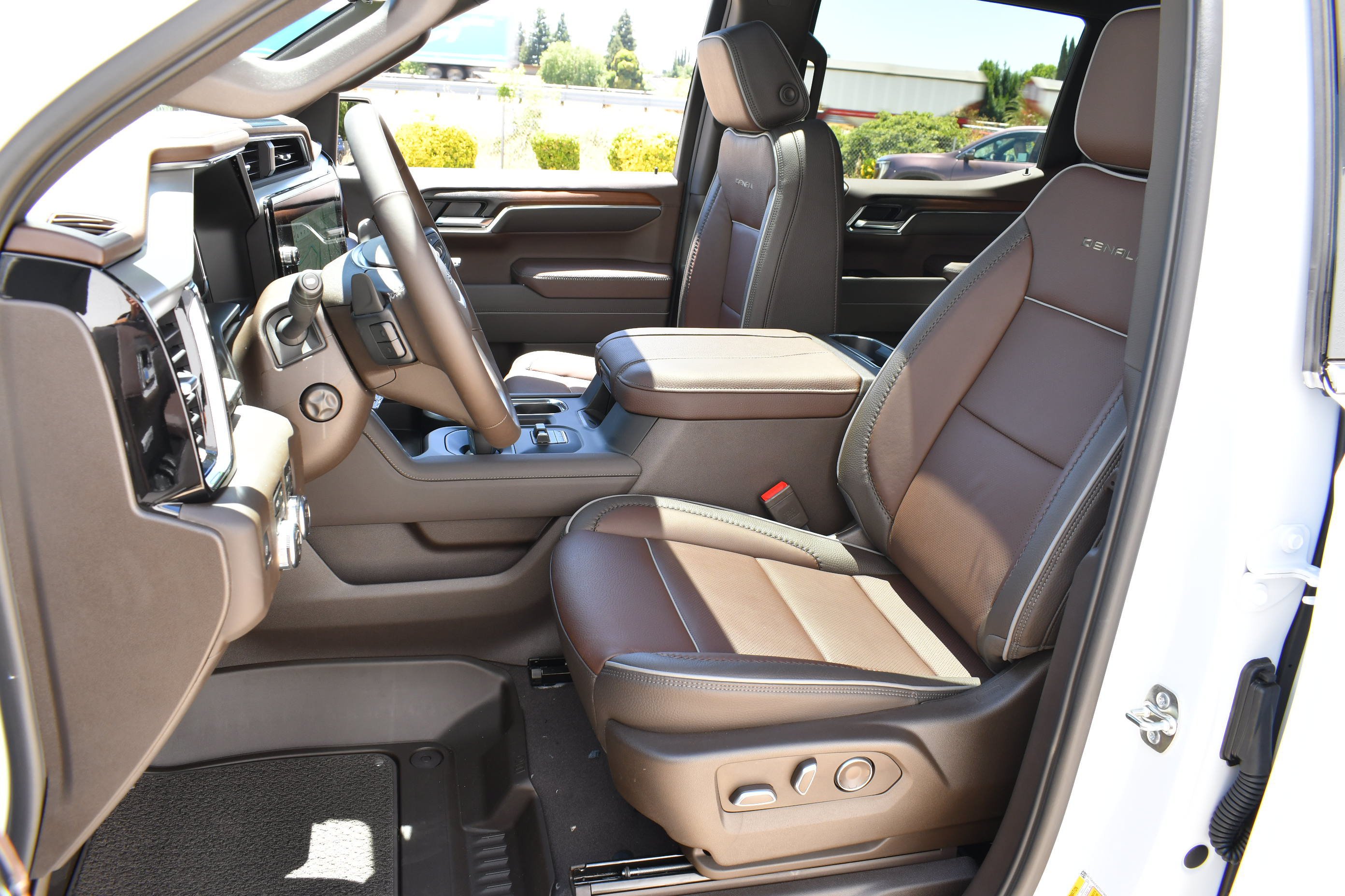 New 2026 Glacier White Tricoat GMC Denali image 26