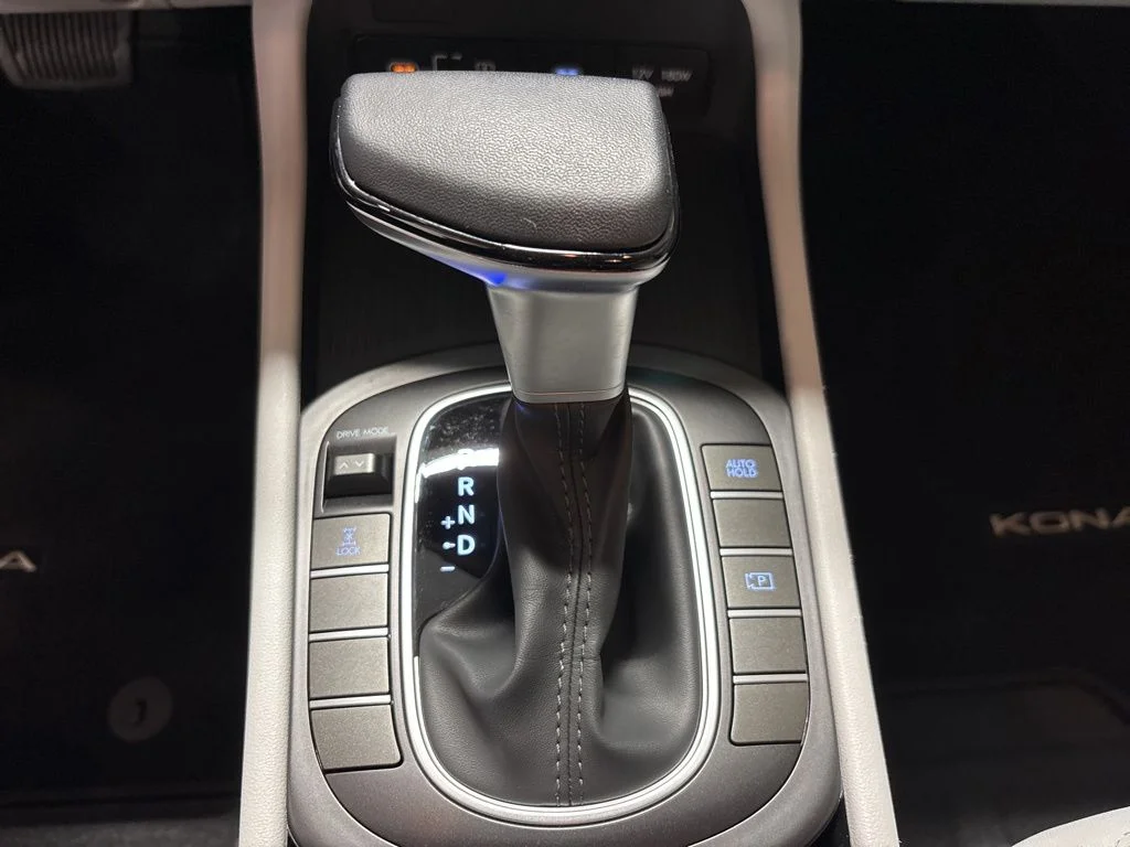 Certified Used 2024 Blue Hyundai SEL image 21