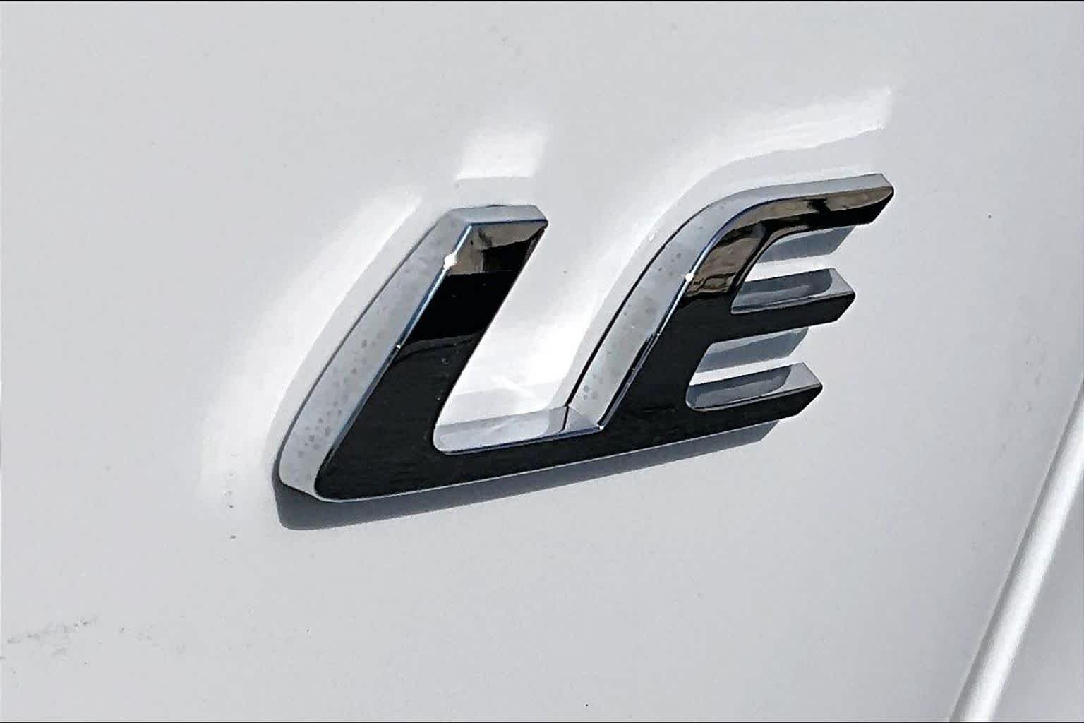 Used 2024 Ice Cap Toyota LE image 10