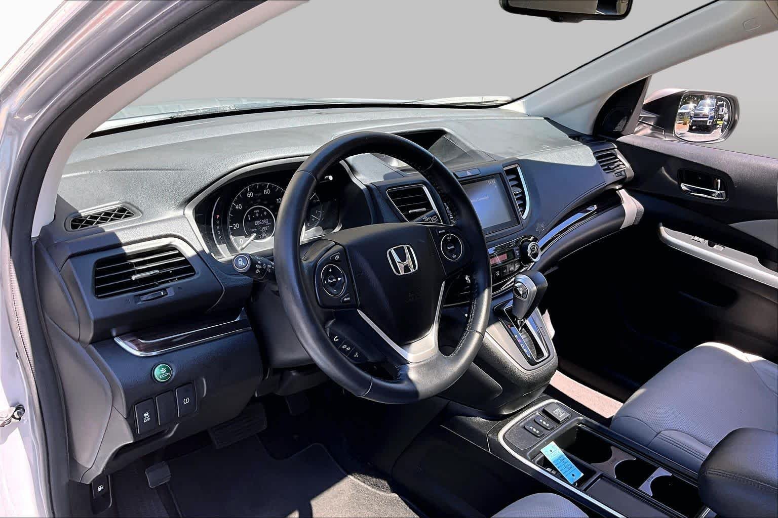 Used 2015 Alabaster Silver Metallic Honda EX-L image 18
