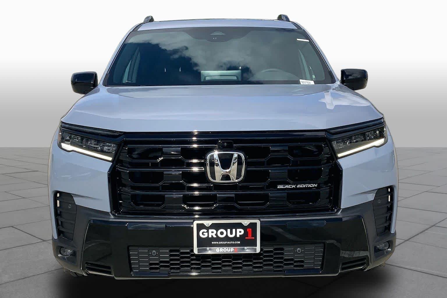 New 2026 Sonic Gray Pearl Honda Black Edition image 3