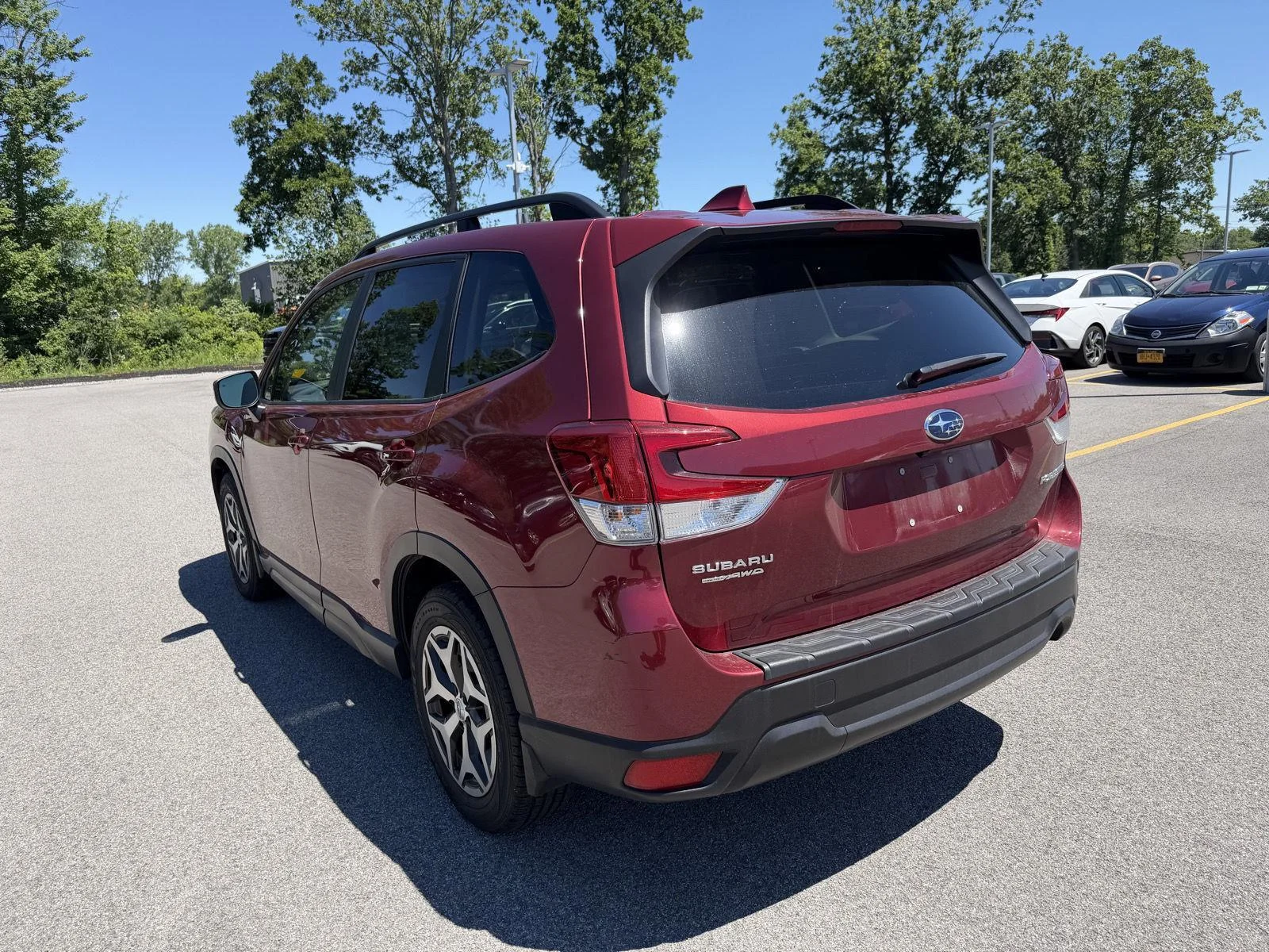 Used 2020  Subaru Premium image 6
