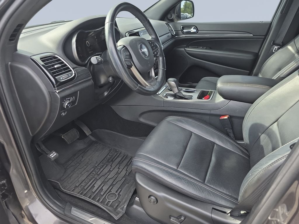 Used 2021 Granite Crystal Metallic Clearcoat Jeep Limited image 10