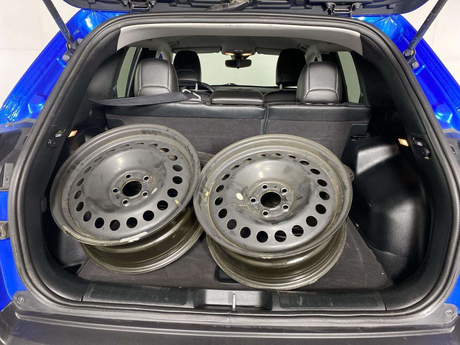 Used 2022 Hydro Blue Pearlcoat Jeep Trailhawk image 25