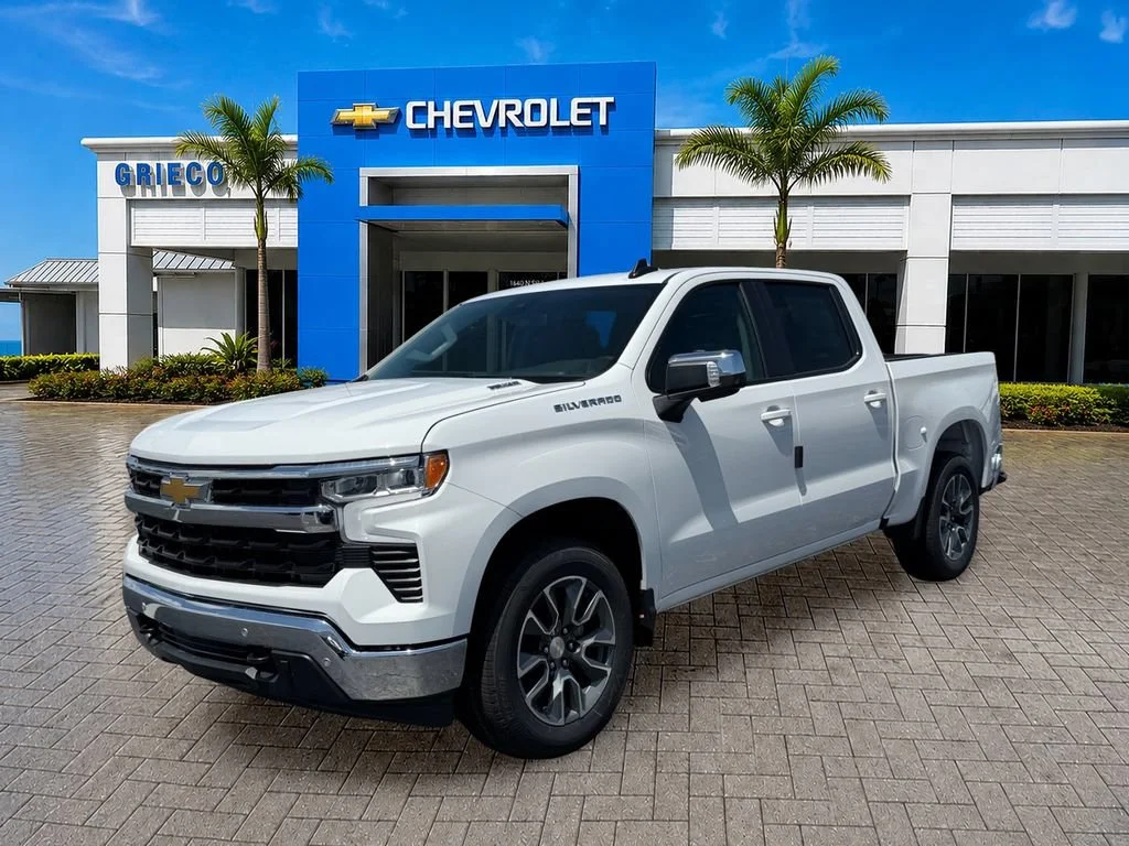New 2026 Summit White Chevrolet LT image 3