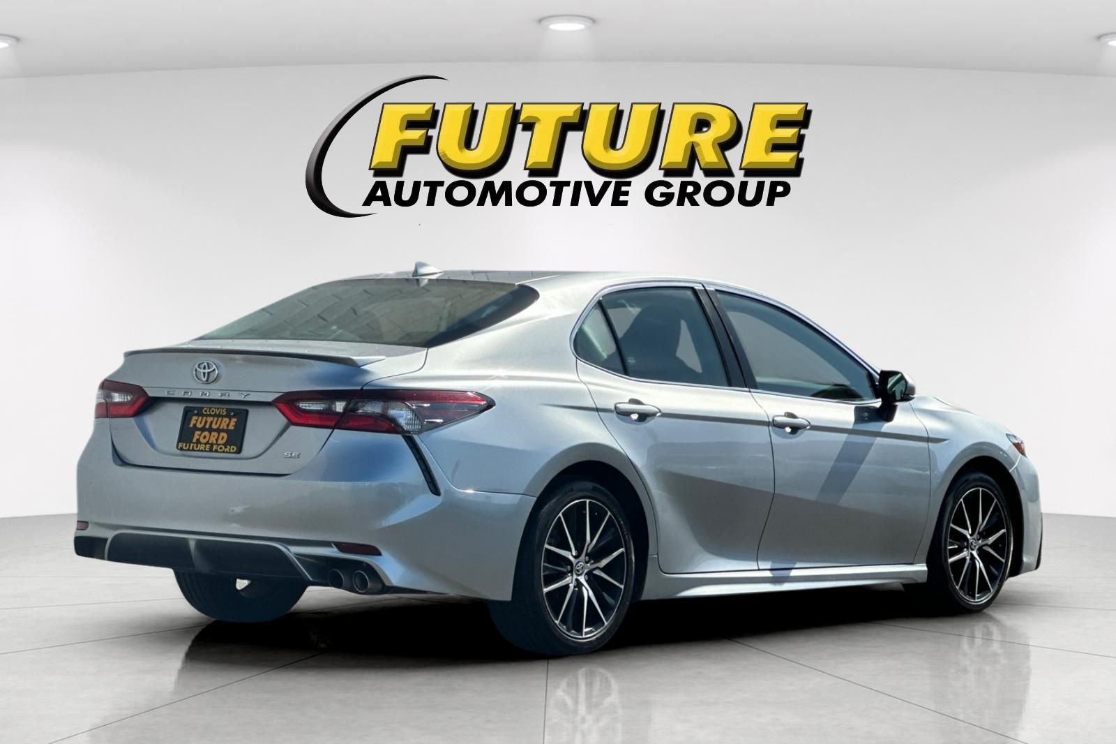 Used 2024 Silver Toyota SE image 4