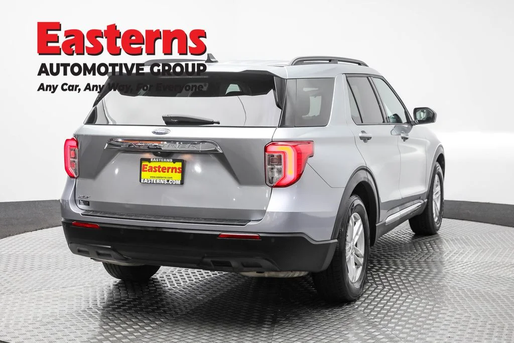 Used 2023 Silver Ford XLT image 5