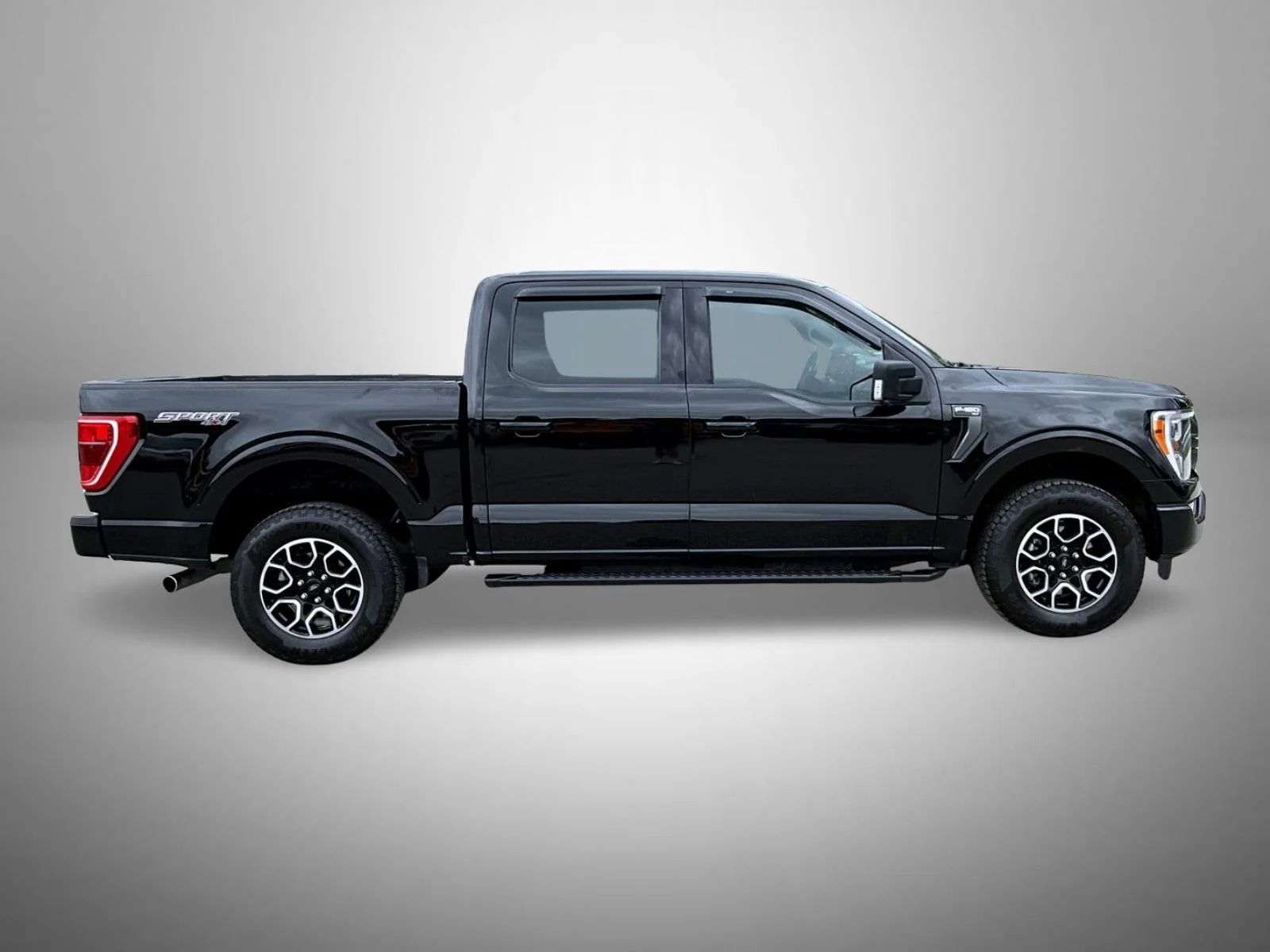 Used 2023 Black Ford XLT image 4
