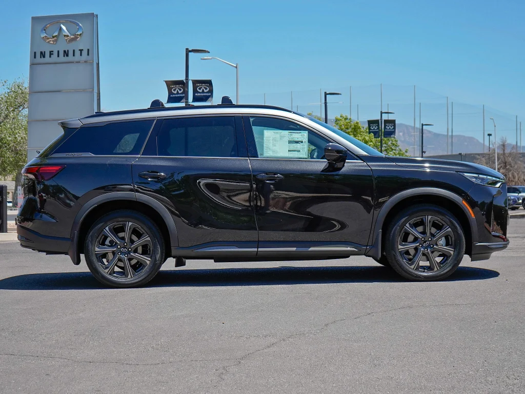 New 2027 2T MNRL BLK INFINITI Autograph AWD image 11