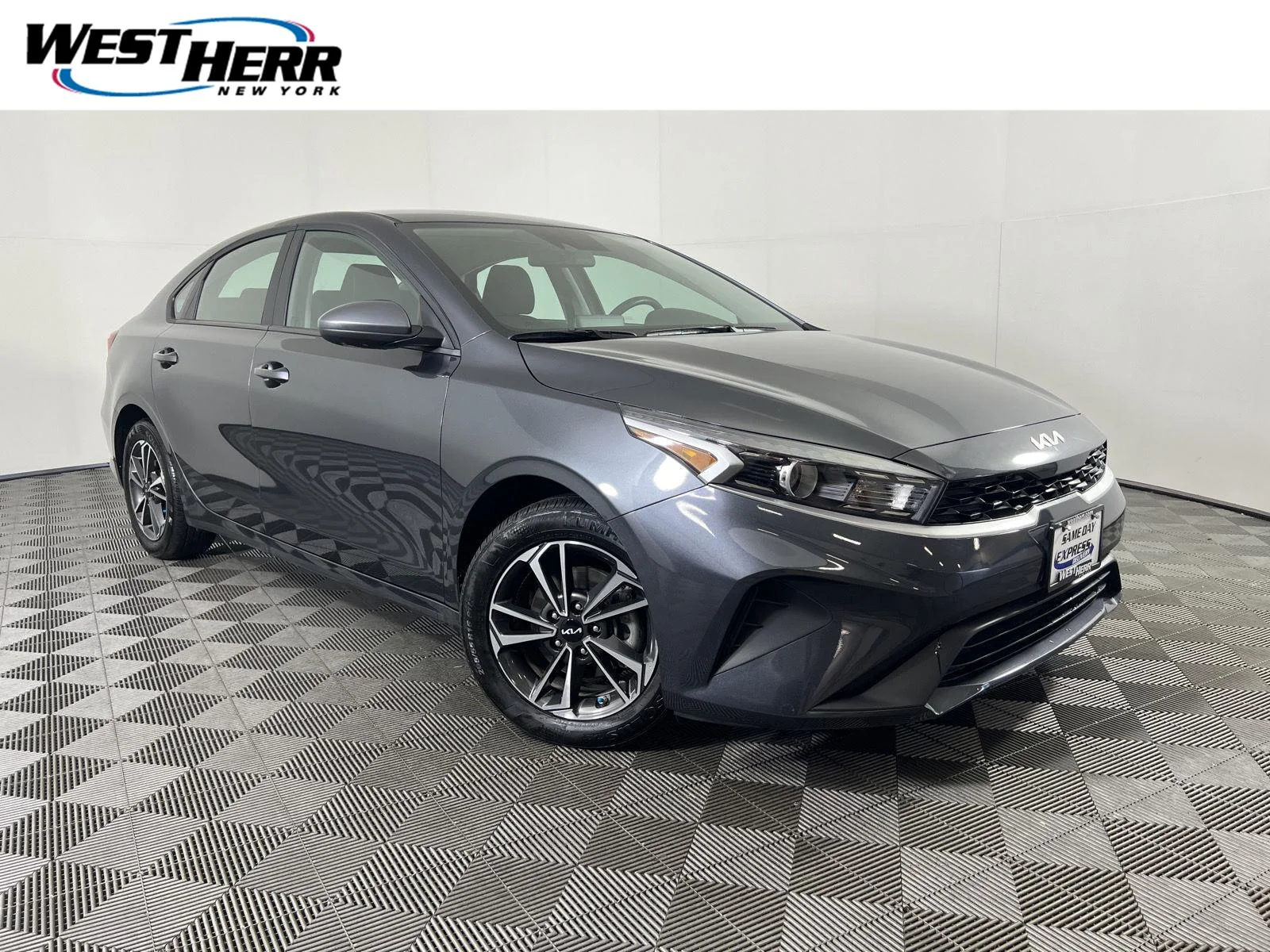 Used 2024 Gravity Gray Kia LXS image 1