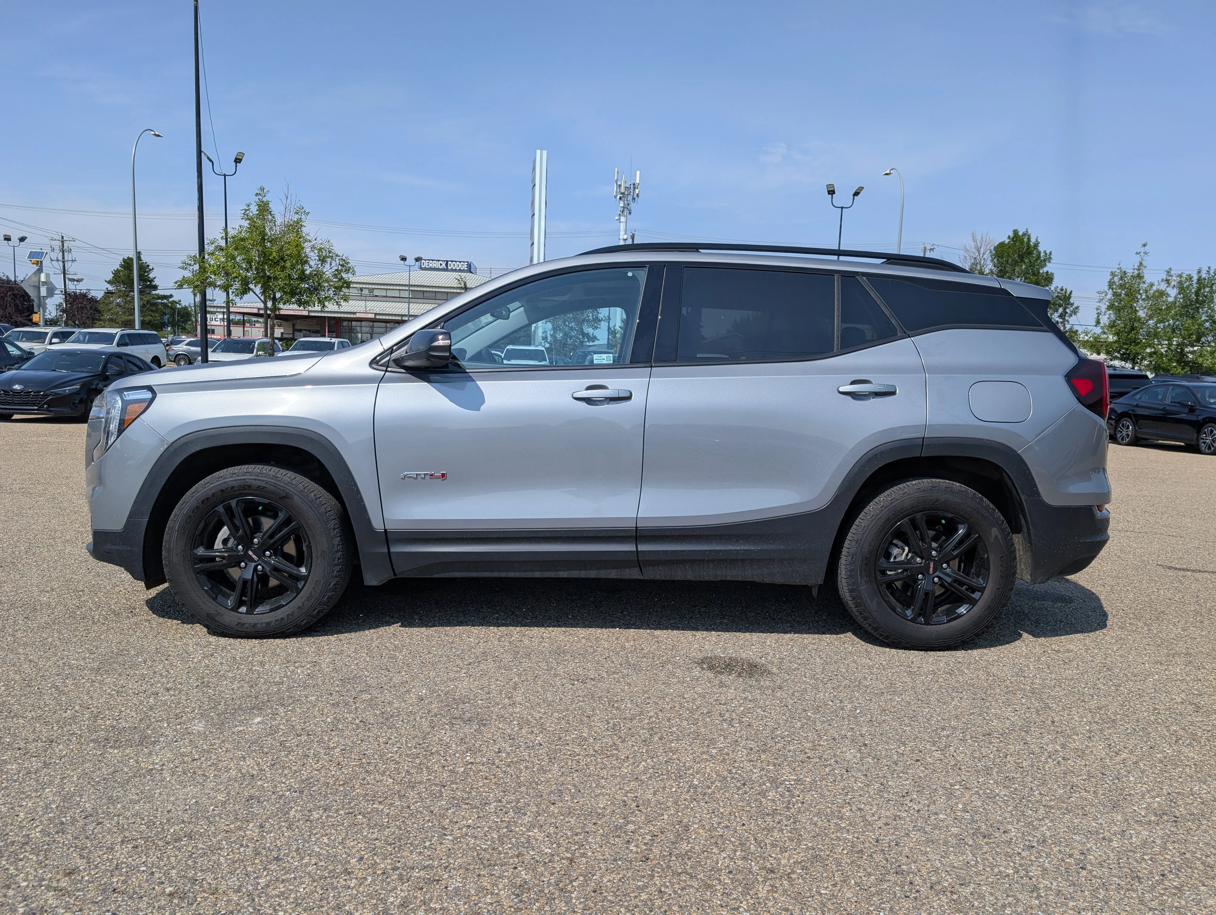 Used 2024 Summit White GMC AT4 image 3
