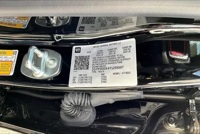New 2026 Onyx Black GMC AT4X image 8