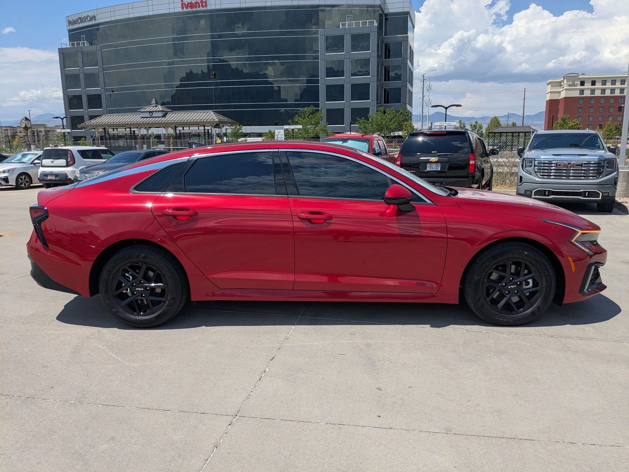 Used 2025 Runway Red Kia LXS image 6