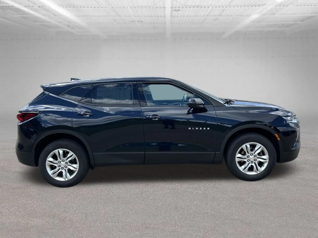 Used 2020 Blue Chevrolet LT image 25