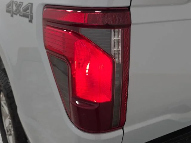 Certified Used 2025 White Metallic Ford XLT image 28