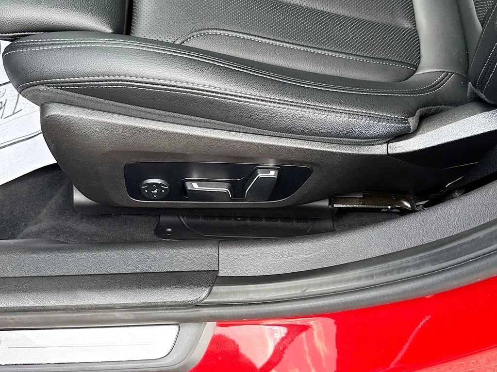 Used 2024 Melbourne Red Metallic BMW 330i image 19
