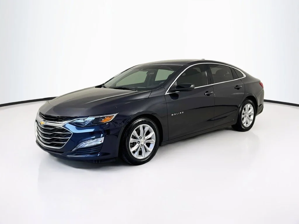 Used 2023 Dark Ash Metallic Chevrolet LT image 3