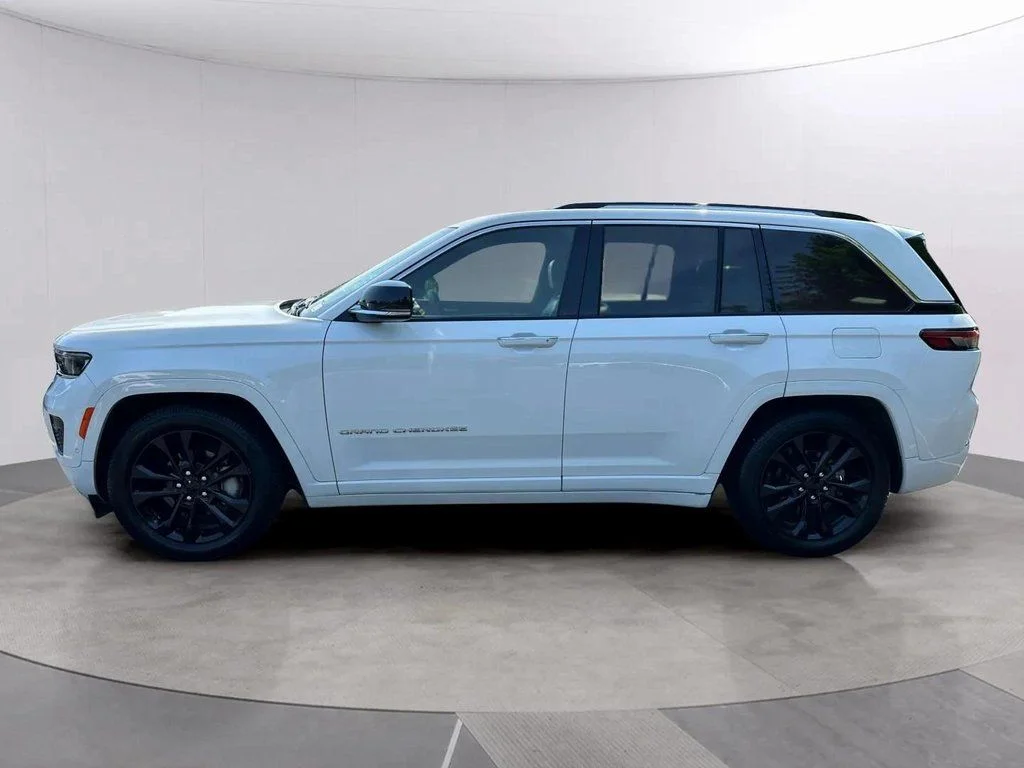 2023 Jeep Grand Cherokee Overland - Photo 5