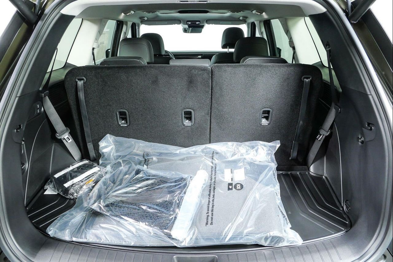 New 2026 Titan Green Hyundai SEL Premium FWD image 73