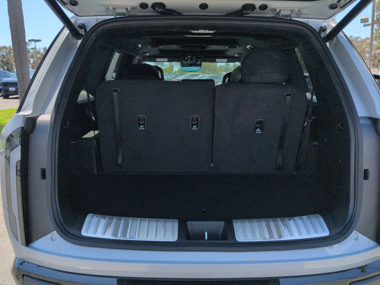 New 2027 Wolf Gray Kia X-Line SX Prestige image 27