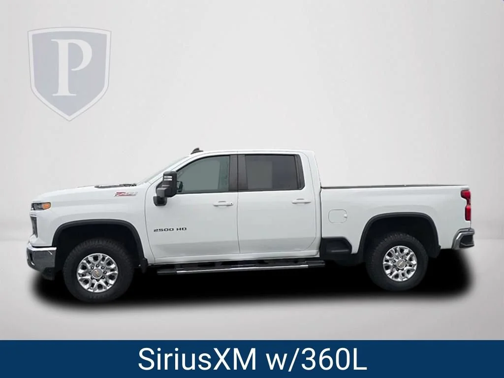 Used 2024 Summit White Chevrolet LT image 11