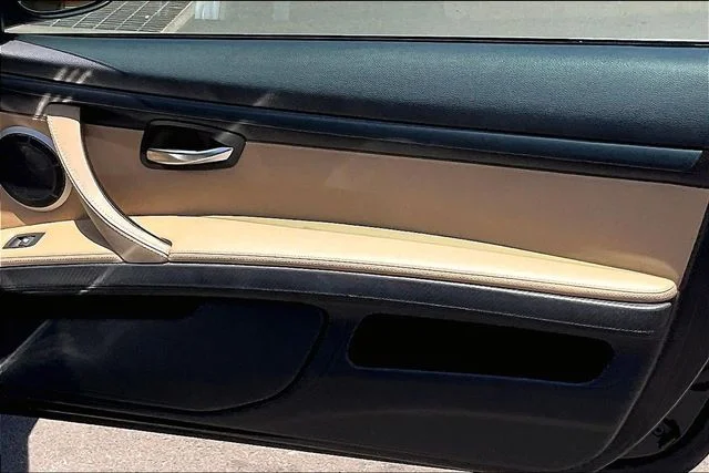 Used 2013 Black BMW Base image 23