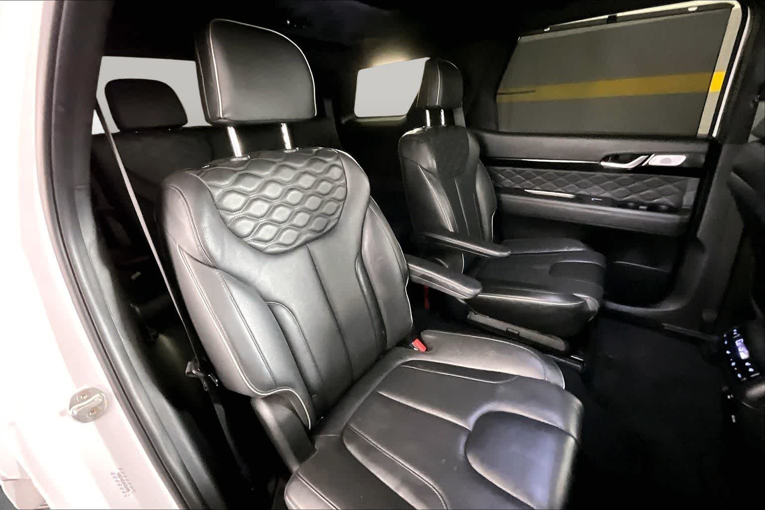Used 2022 Hyper White Hyundai Calligraphy image 19