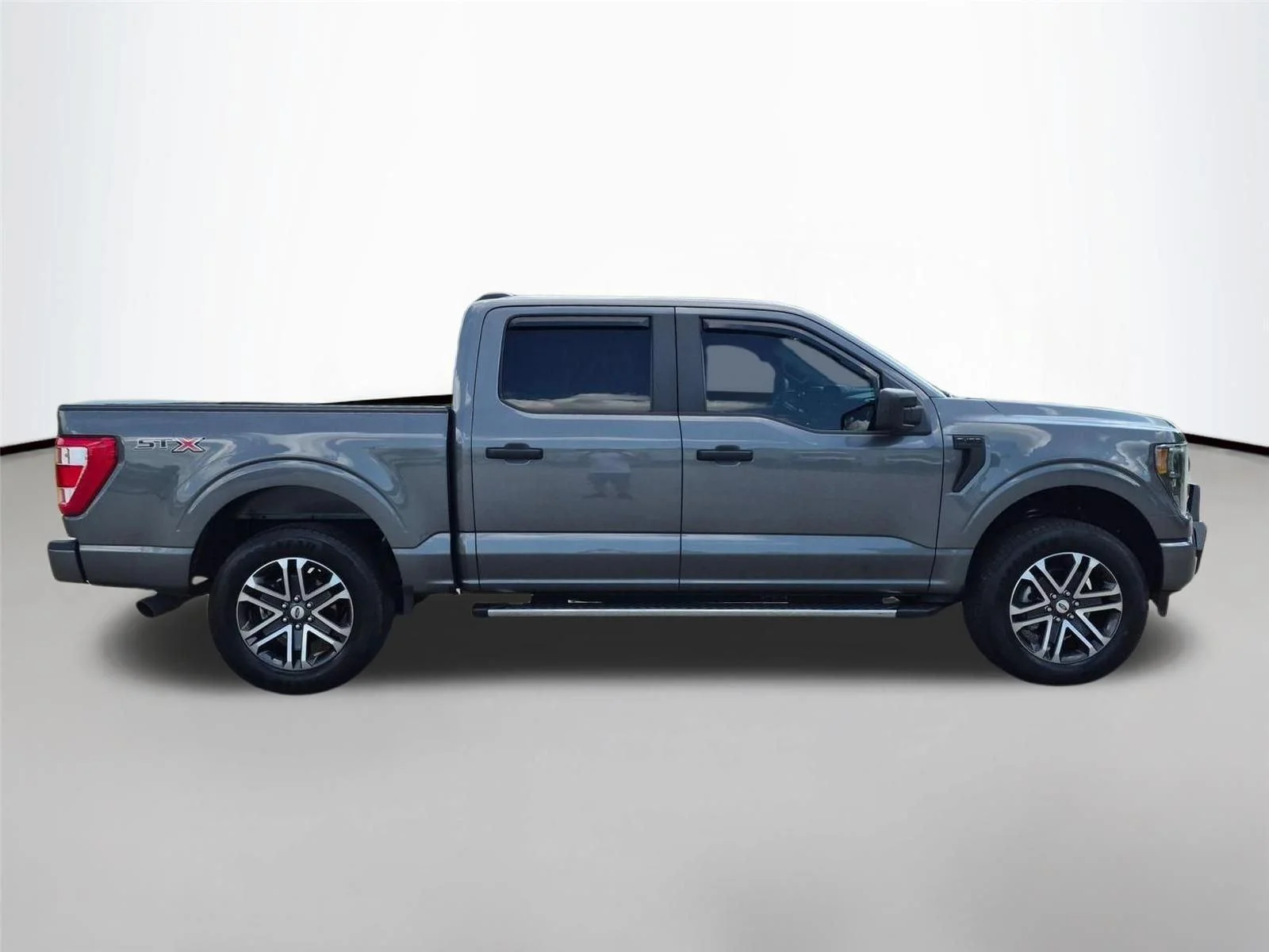 Used 2023 Carbonized Gray Metallic Ford XL image 4