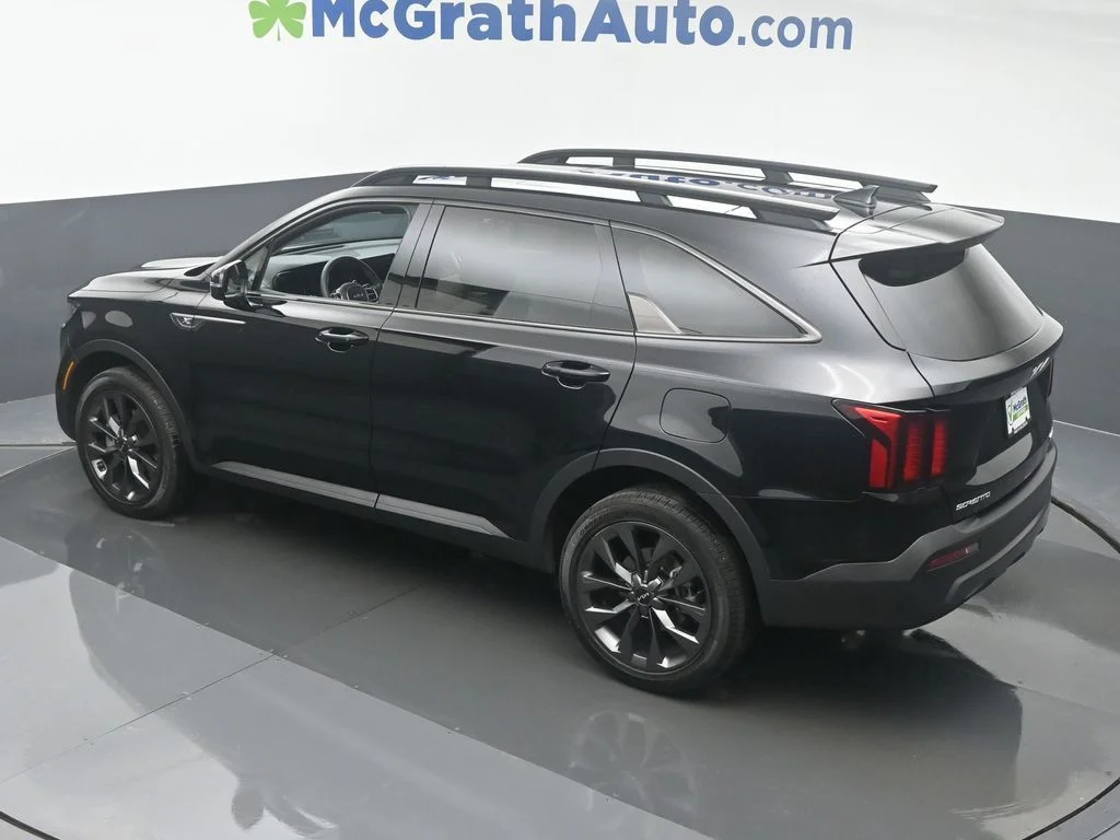 Used 2023 Black Kia X-Line EX image 28