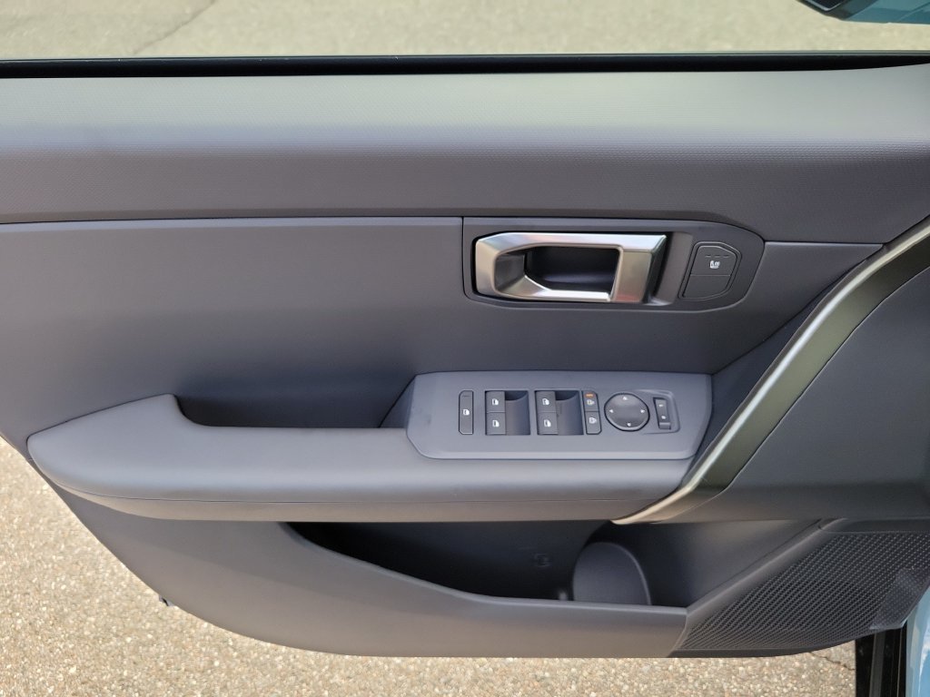 New 2027 Frost Blue / Black Roof Kia X-Line S image 19