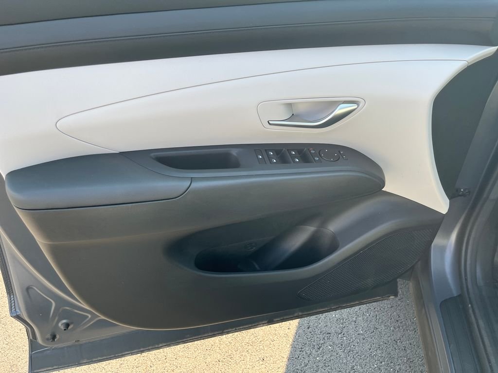 Used 2025 Gray Hyundai SEL image 11