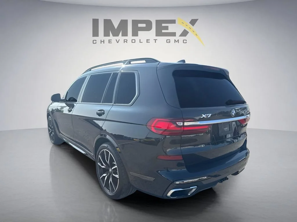 Used 2019  BMW xDrive50i image 3