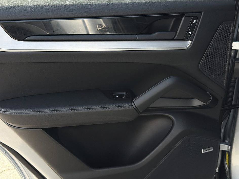 Used 2025 Dolomite Silver Metallic Porsche Base image 10