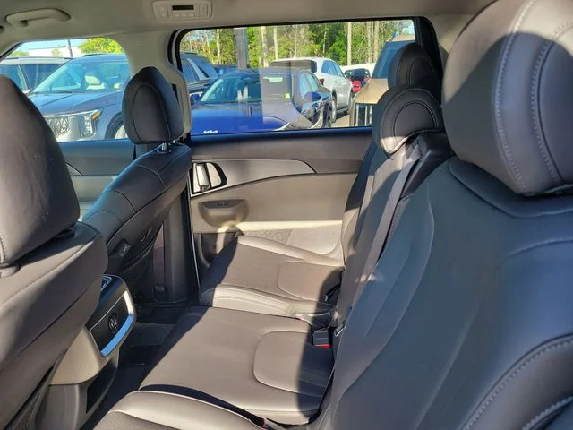 New 2026 Snow White Pearl Kia LXS image 26
